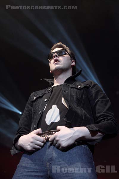 KASABIAN - 2011-11-22 - PARIS - Zenith - 